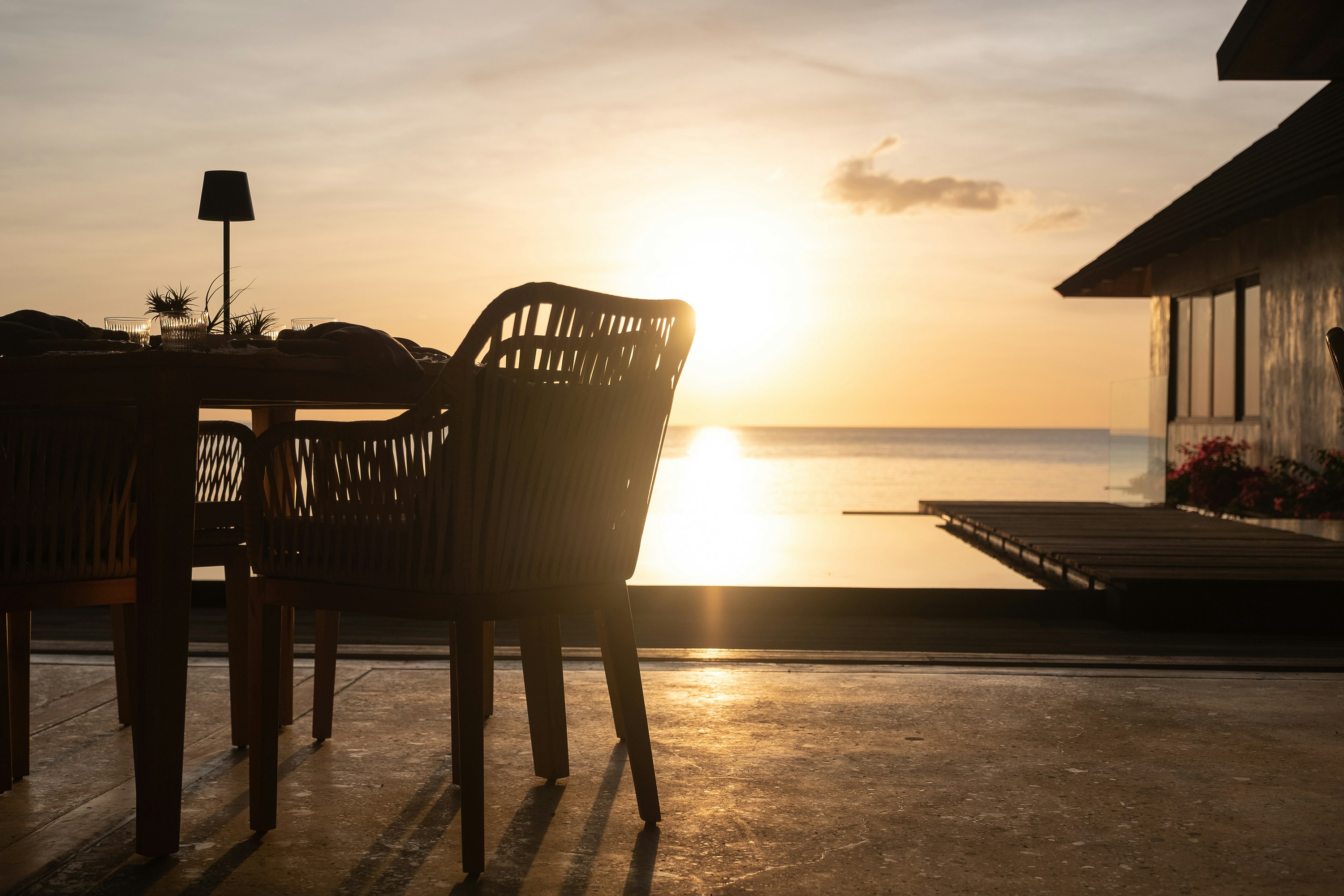 Manami Lingaw Restaurant