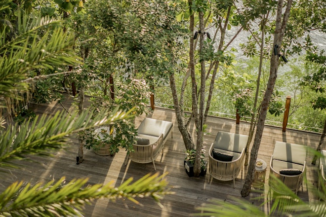 Hunas Sunset Deck