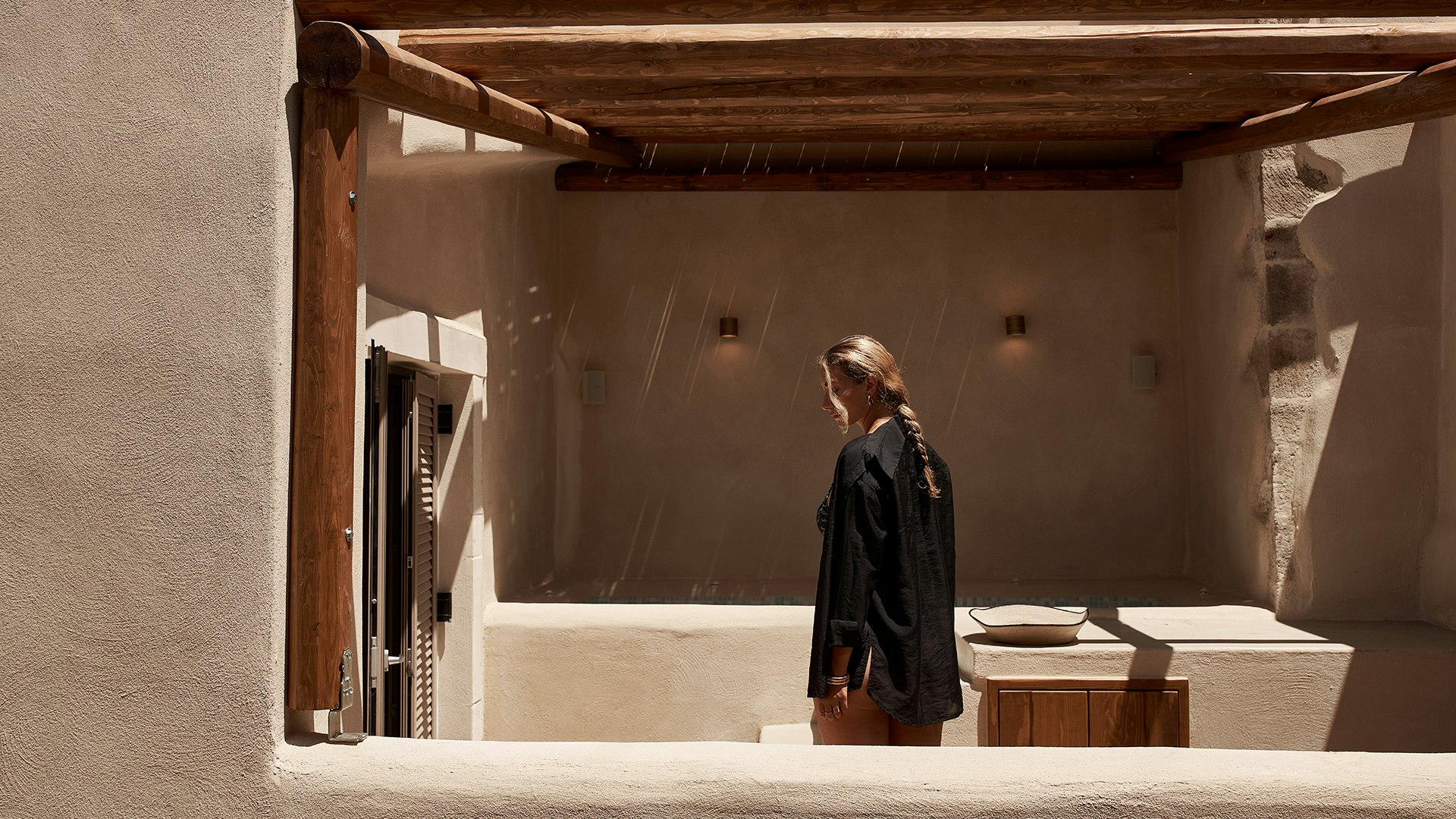 Suite with Hot Tub - Exterior