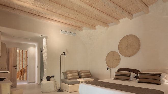 Deluxe Suite - Bedroom