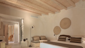 Deluxe Suite - Bedroom