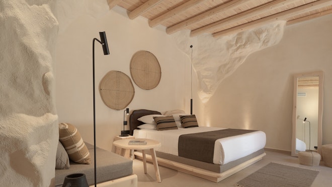 Deluxe Suite - Bedroom