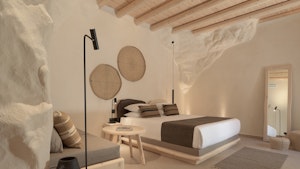 Deluxe Suite - Bedroom