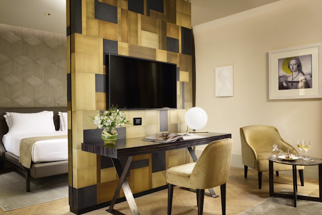 Deluxe Suite
