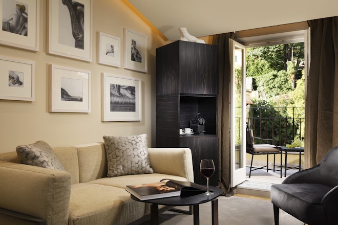 Classic Suite Living Room