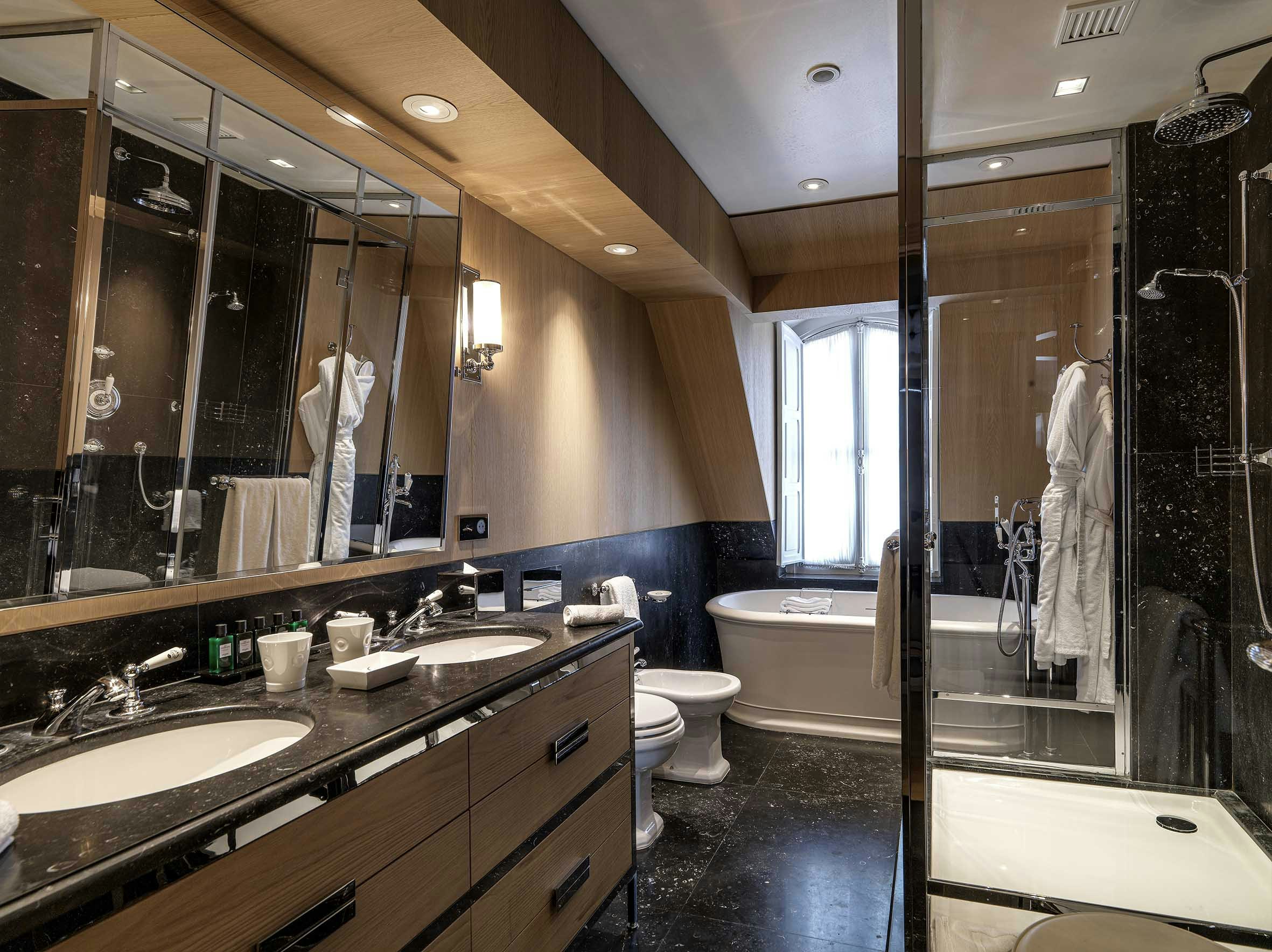 Master Suite - Bathroom