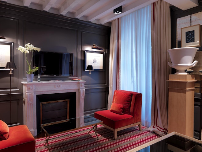 Executive Suite - Living Area