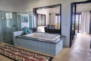 Luxury Suite Bathroom