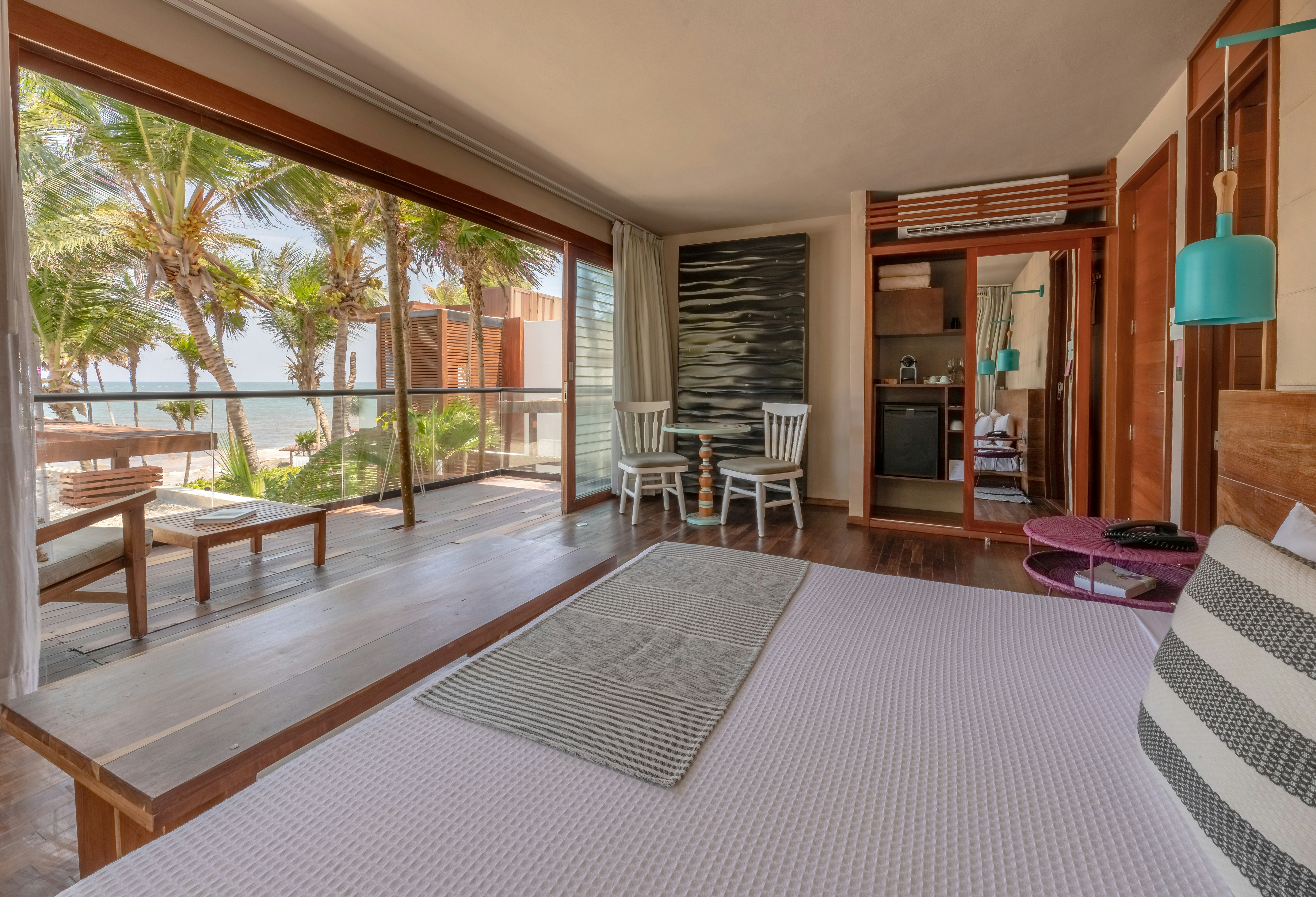 Partial Sea View Room - Bedroom