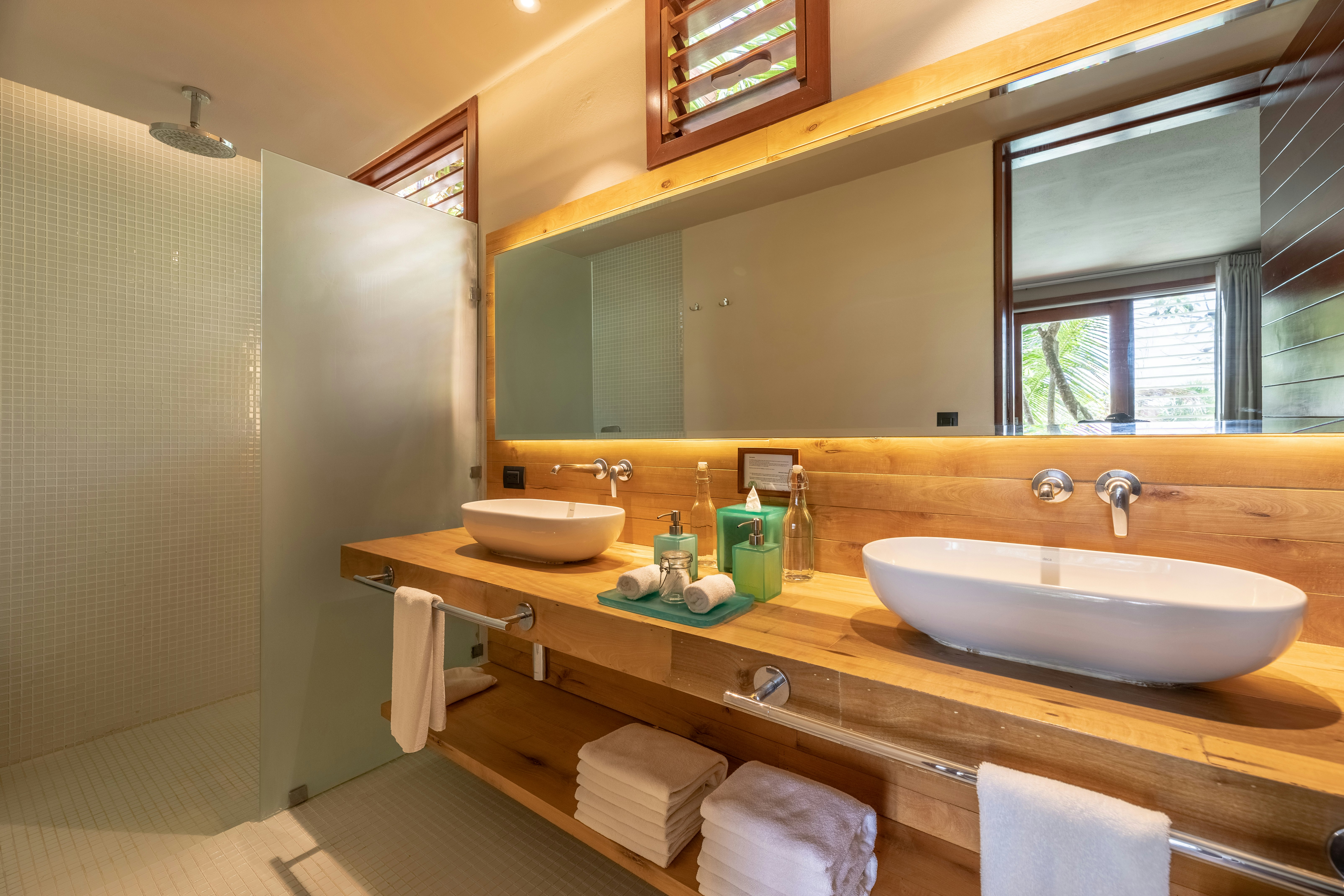 Pool View Room - Bathroom