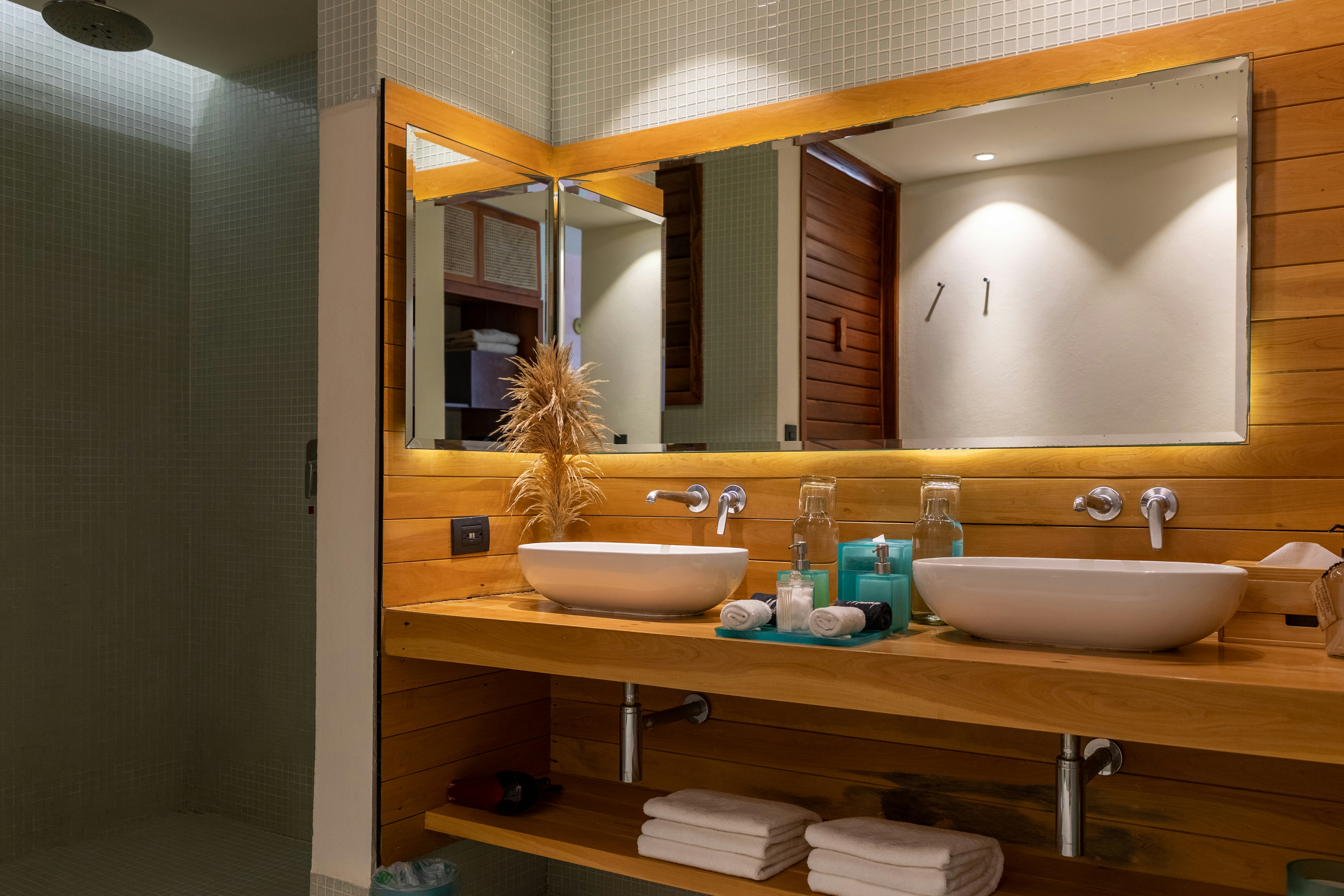 Partial Sea View Room with Plunge Pool - Bathroom