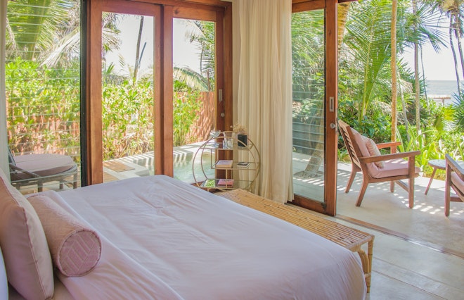 Sea View Room with Plunge Pool - Bedroom