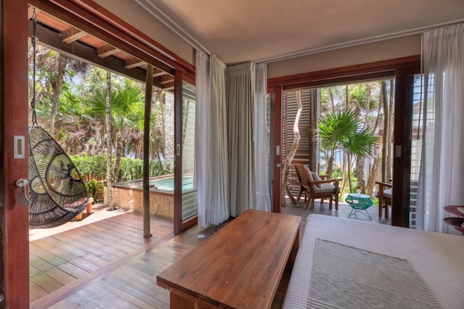 Jungle View Room with Plunge Pool - Bedroom
