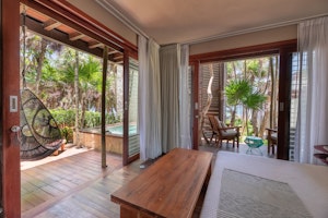 Jungle View Room with Plunge Pool - Bedroom