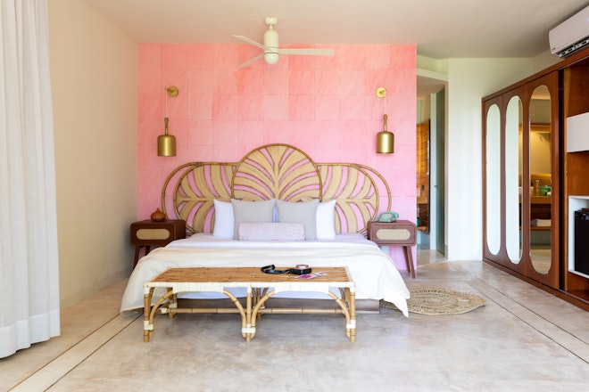 Sea View Room with Plunge Pool - Bedroom