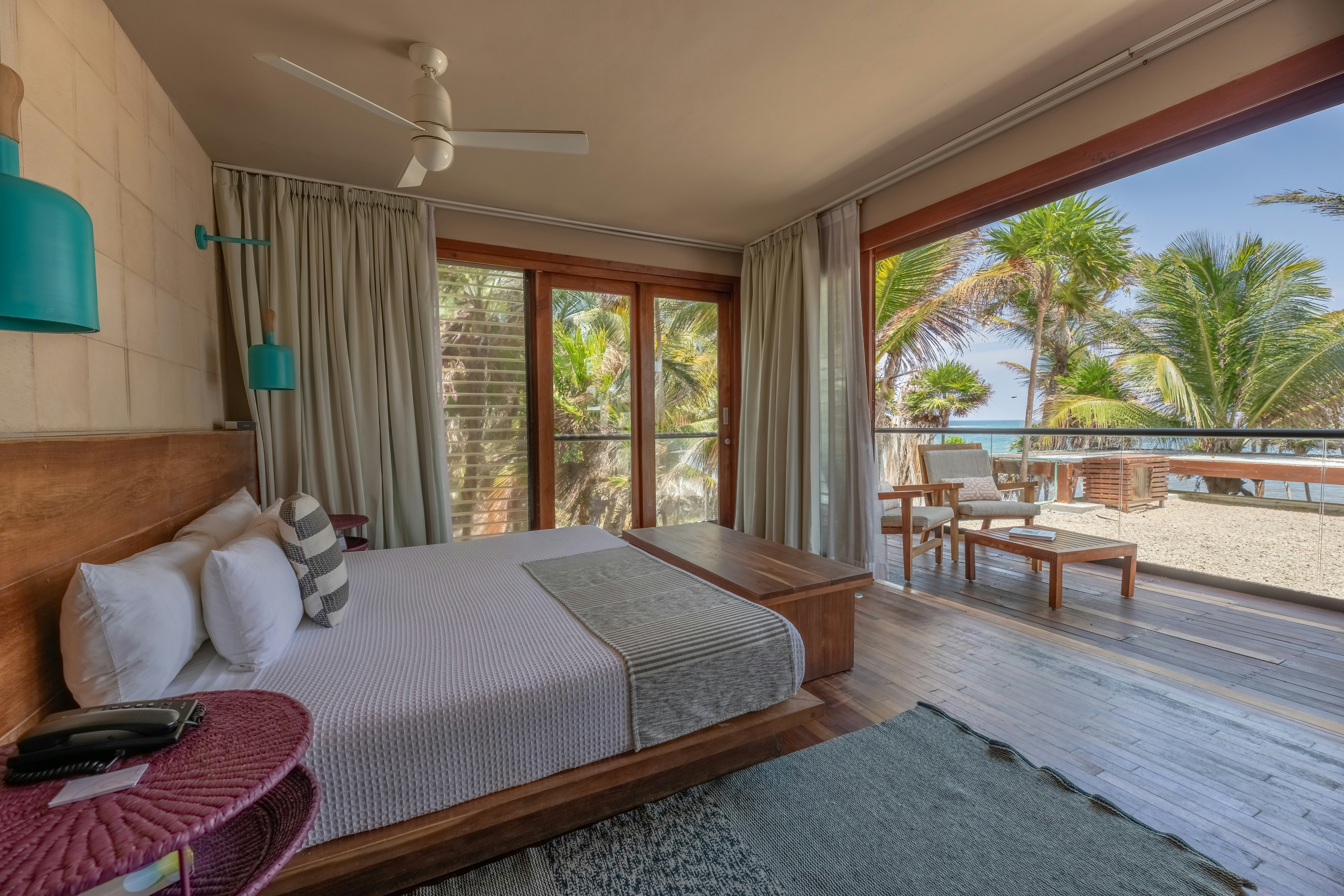 Partial Sea View Room - Bedroom