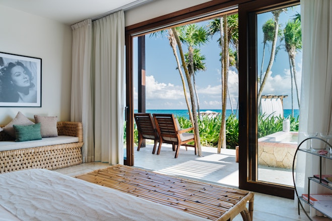 Sea Front Room with Plunge Pool - Bedroom