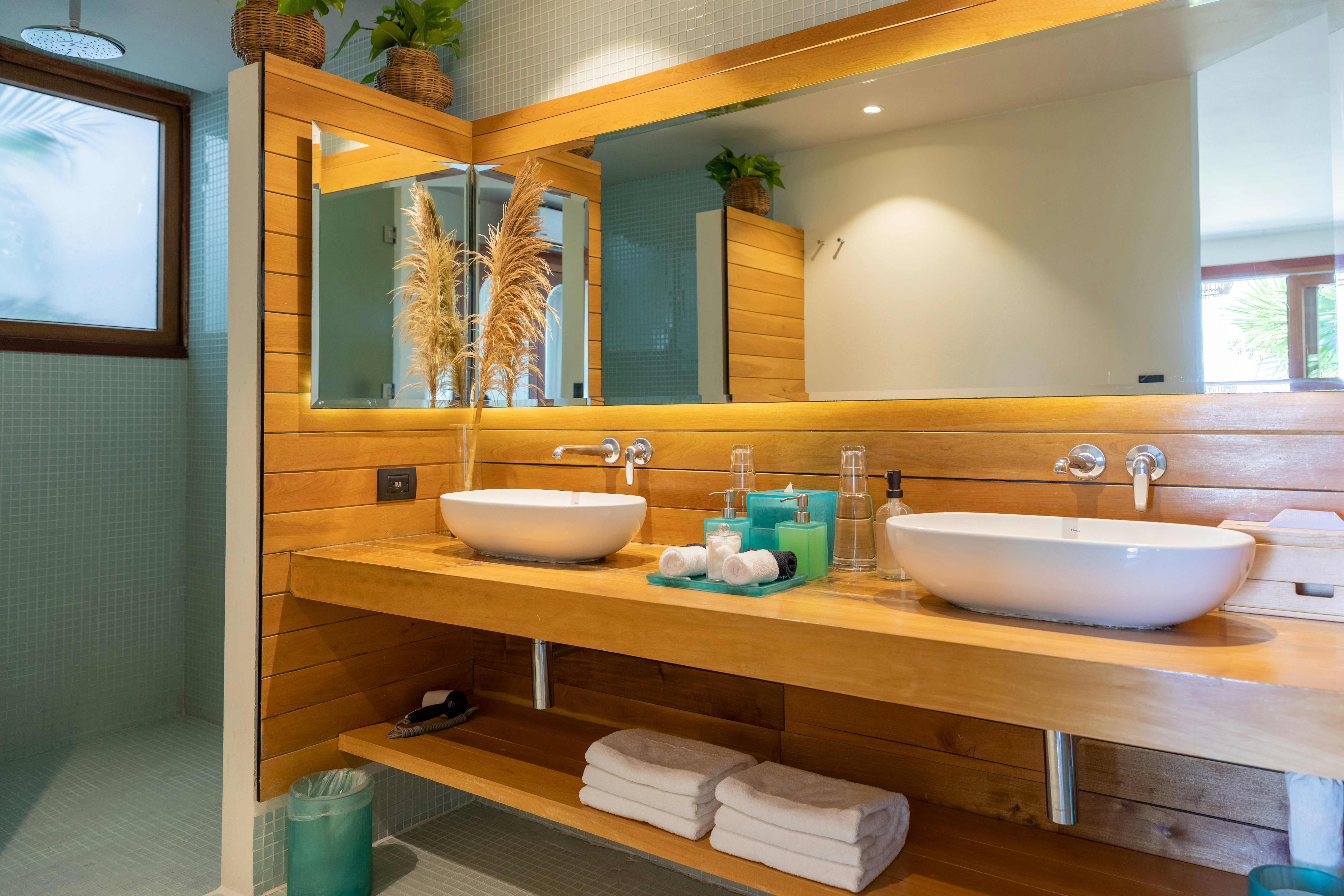 Garden View Room with Plunge Pool - Bathroom