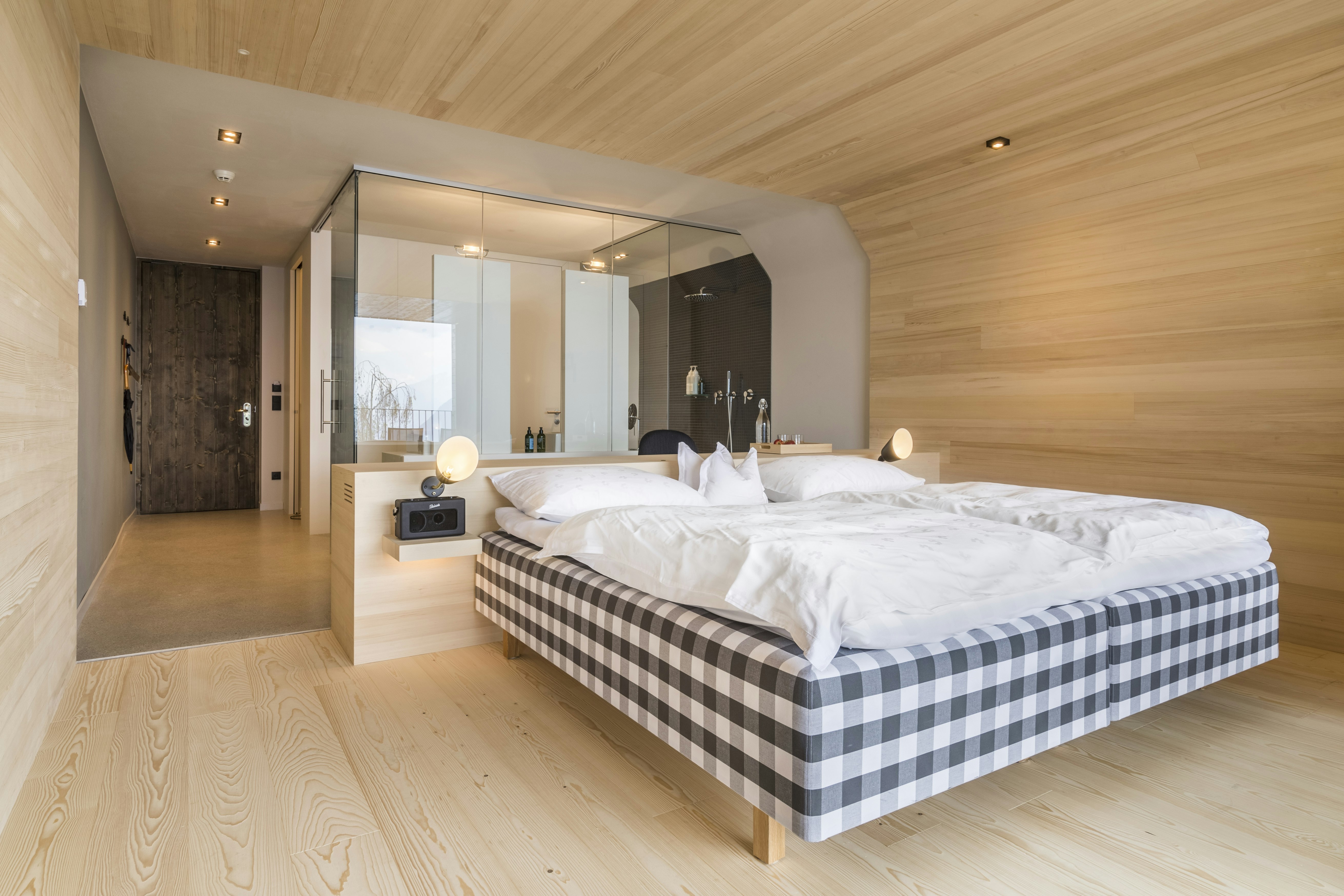 Guest Room 4th Floor - Bedroom