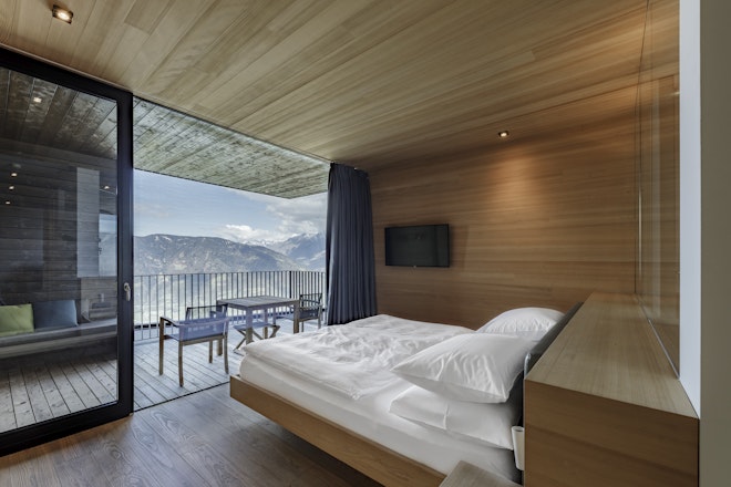 Guest Suite 103 - Bedroom