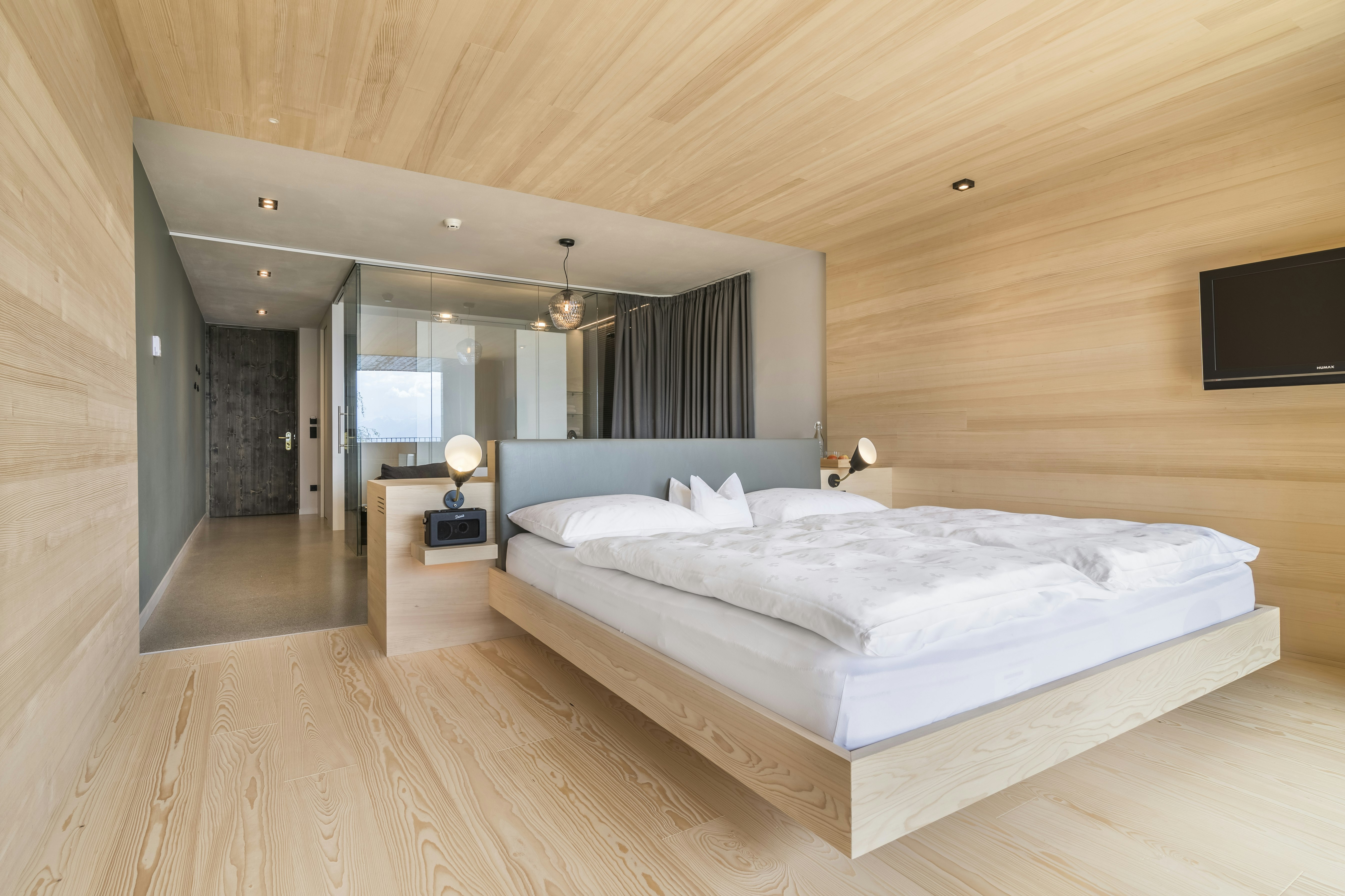 Guest Room 3rd Floor - Bedroom