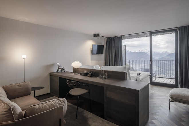 Urban Room - Living Area