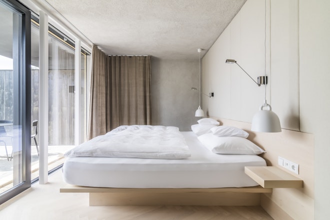 Junior Suite 2nd Floor - Bedroom