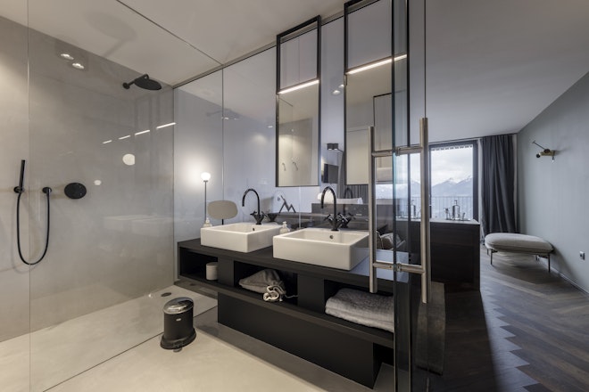 Urban Room - Bathroom