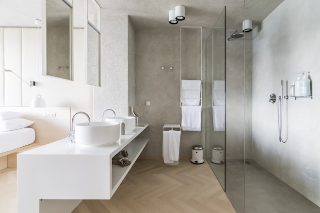 Explorer Basic - Bathroom