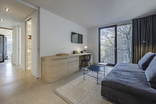 Guest Suite 103 - Living Area