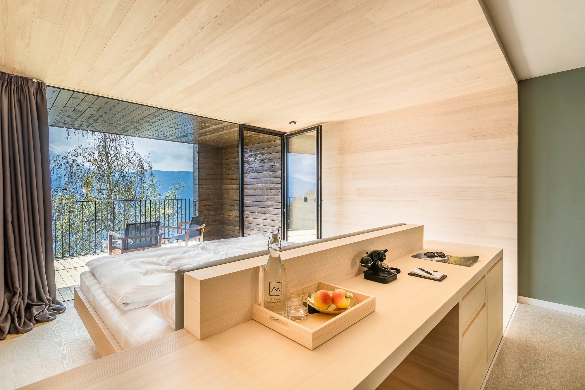 Guest Room 2nd Floor - Bedroom