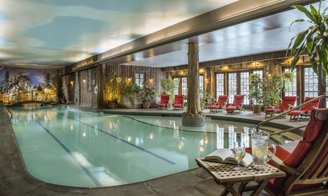 Pool Winter
