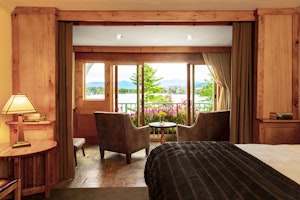 Accessible Oak Knoll Room