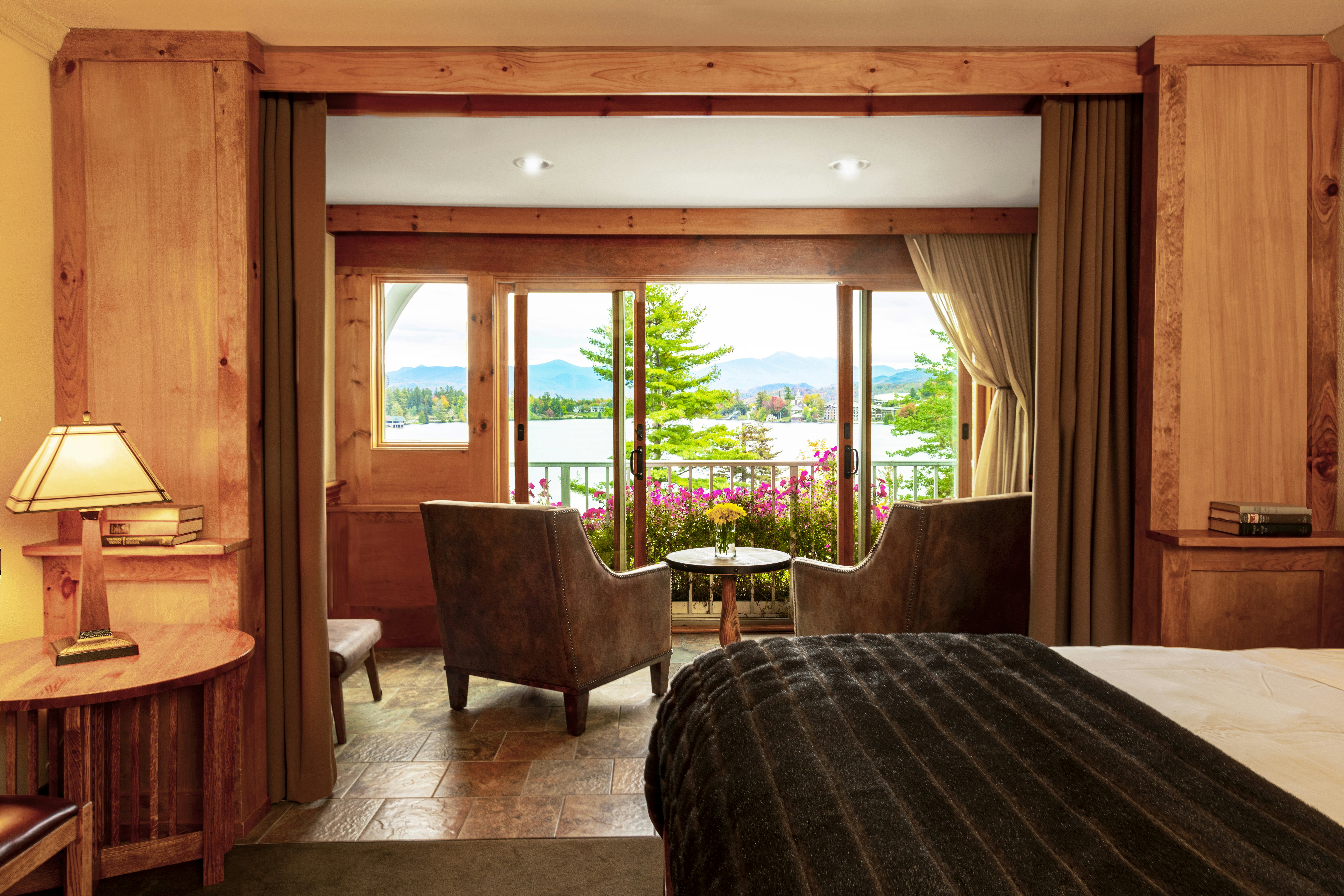 Accessible Oak Knoll Room