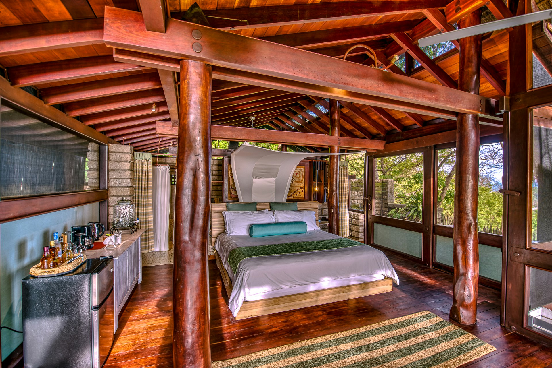 Ocean View Bungalow - Bedroom