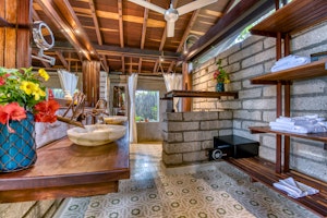 Ocean View Bungalow - Bathroom