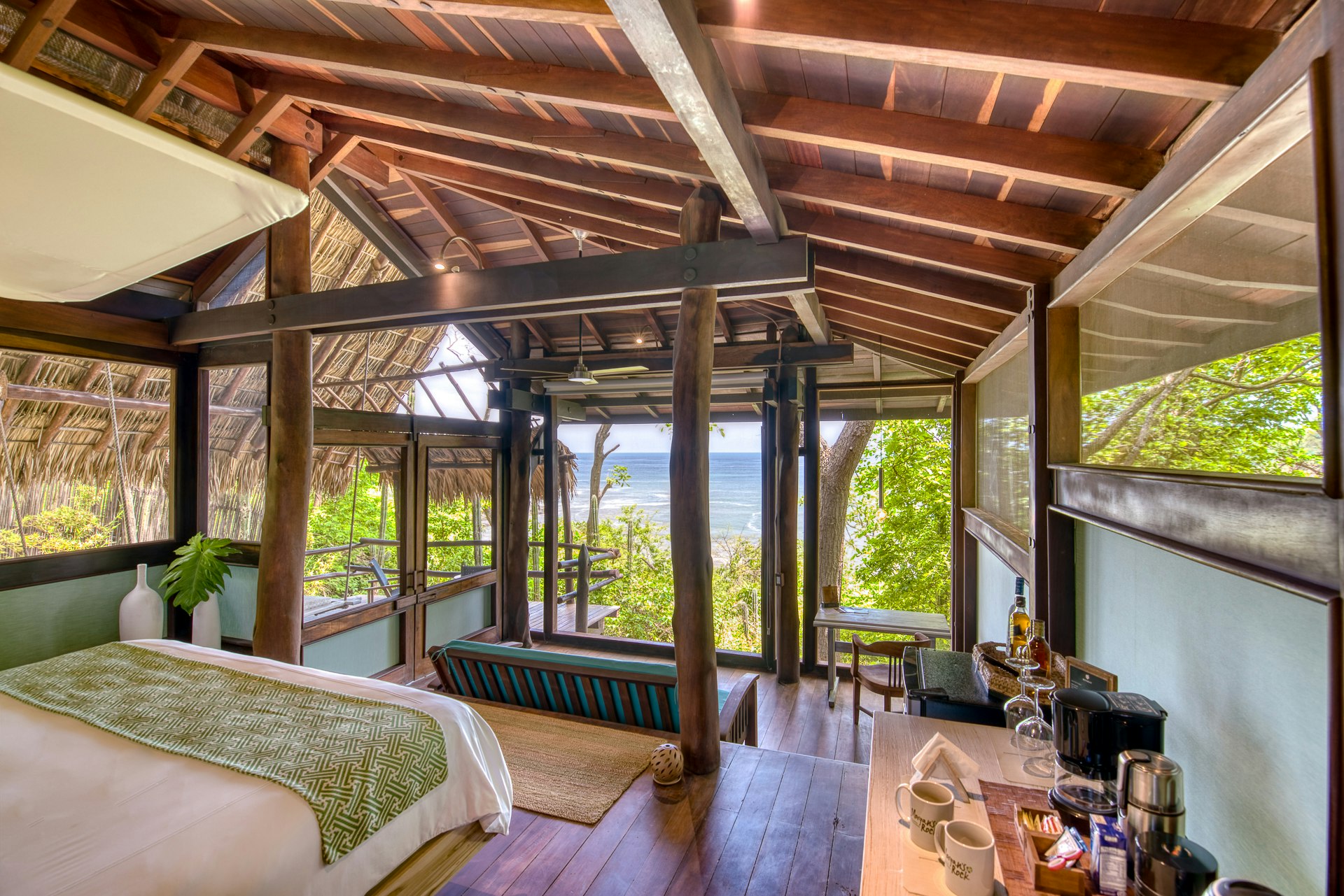 Ocean View Bungalow - Bedroom