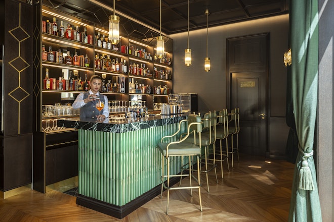 Bar