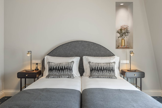 Signature Room