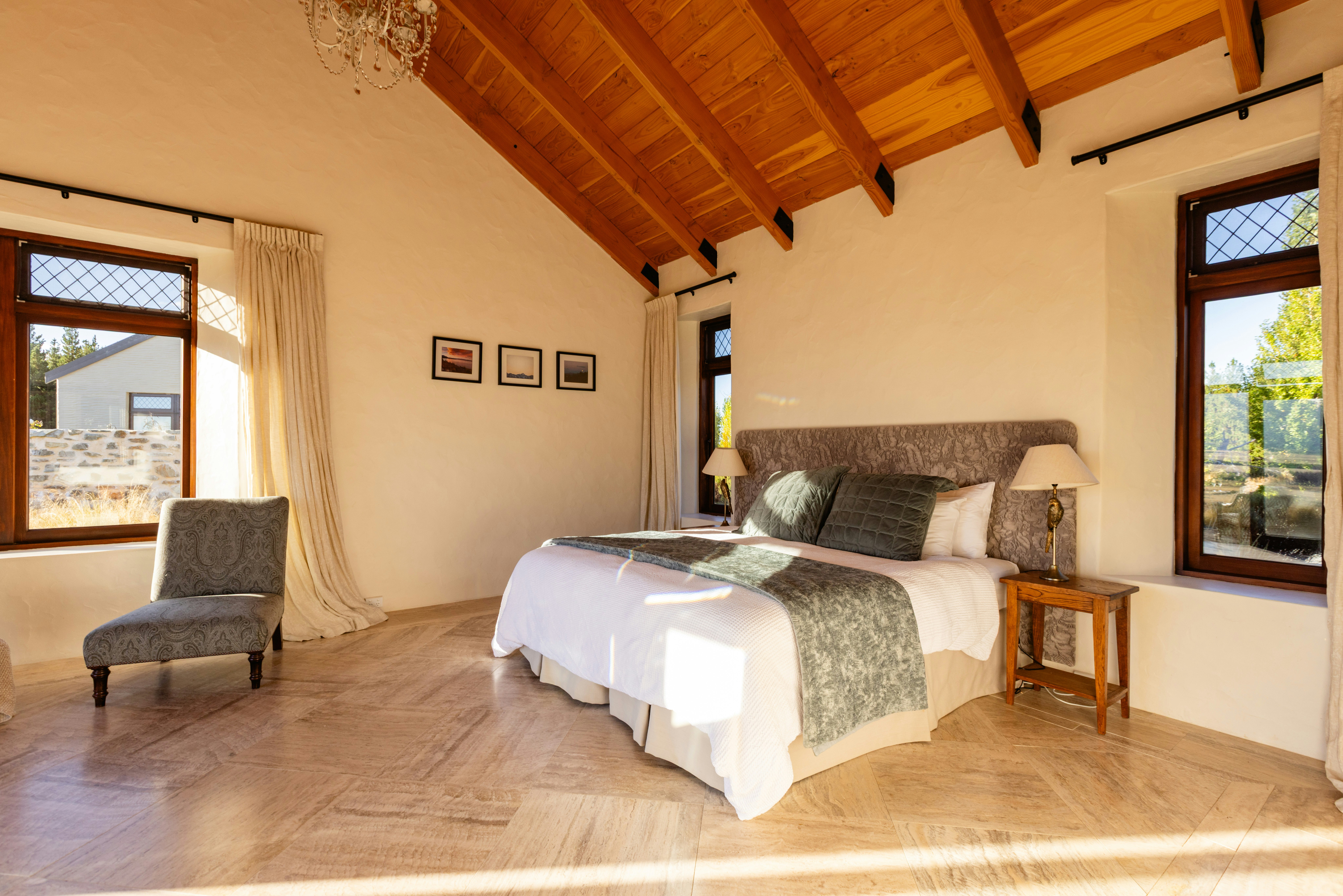 Moraine Villa Bedroom