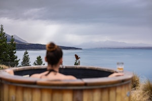 Ashley Mackenzie Villa - Outdoor Hot Tub