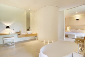Elegance Room