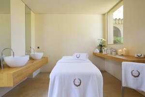 Elegance Room