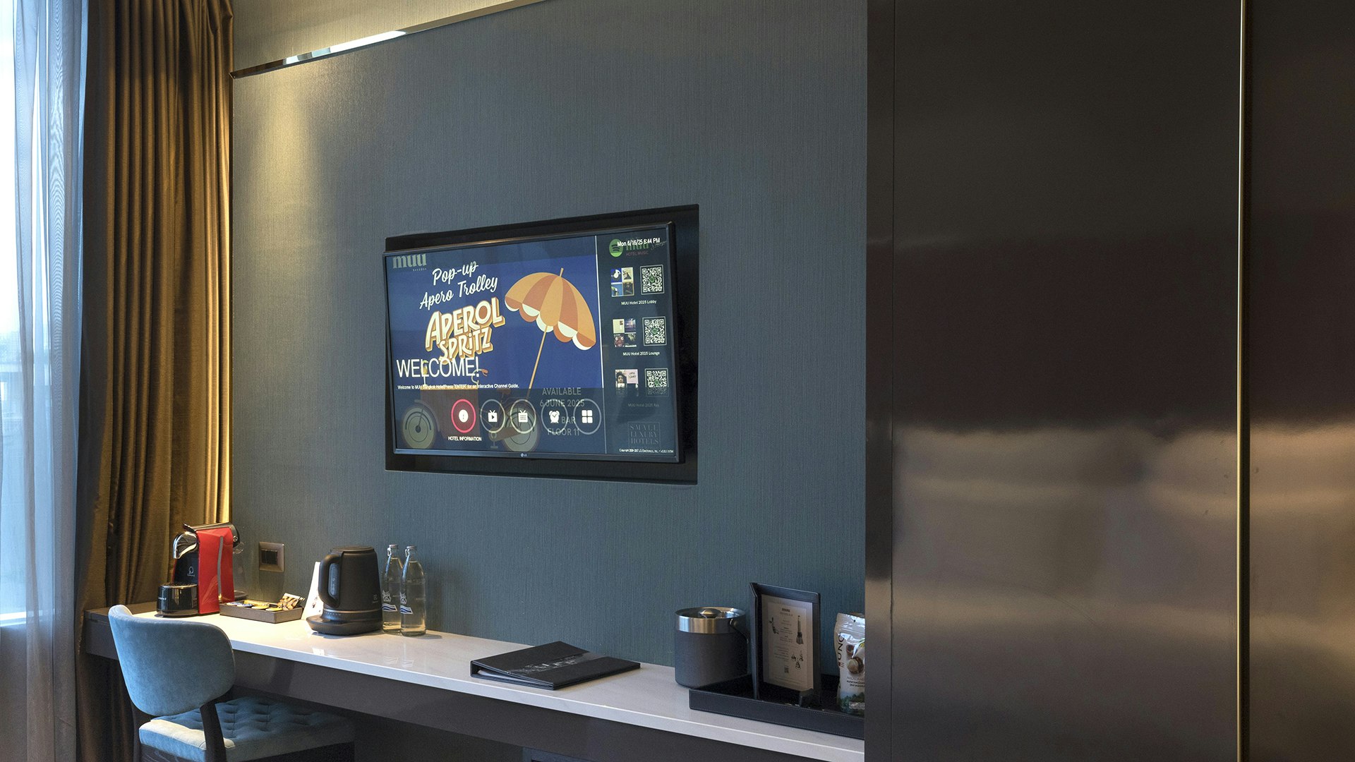 Deluxe King - Room Details