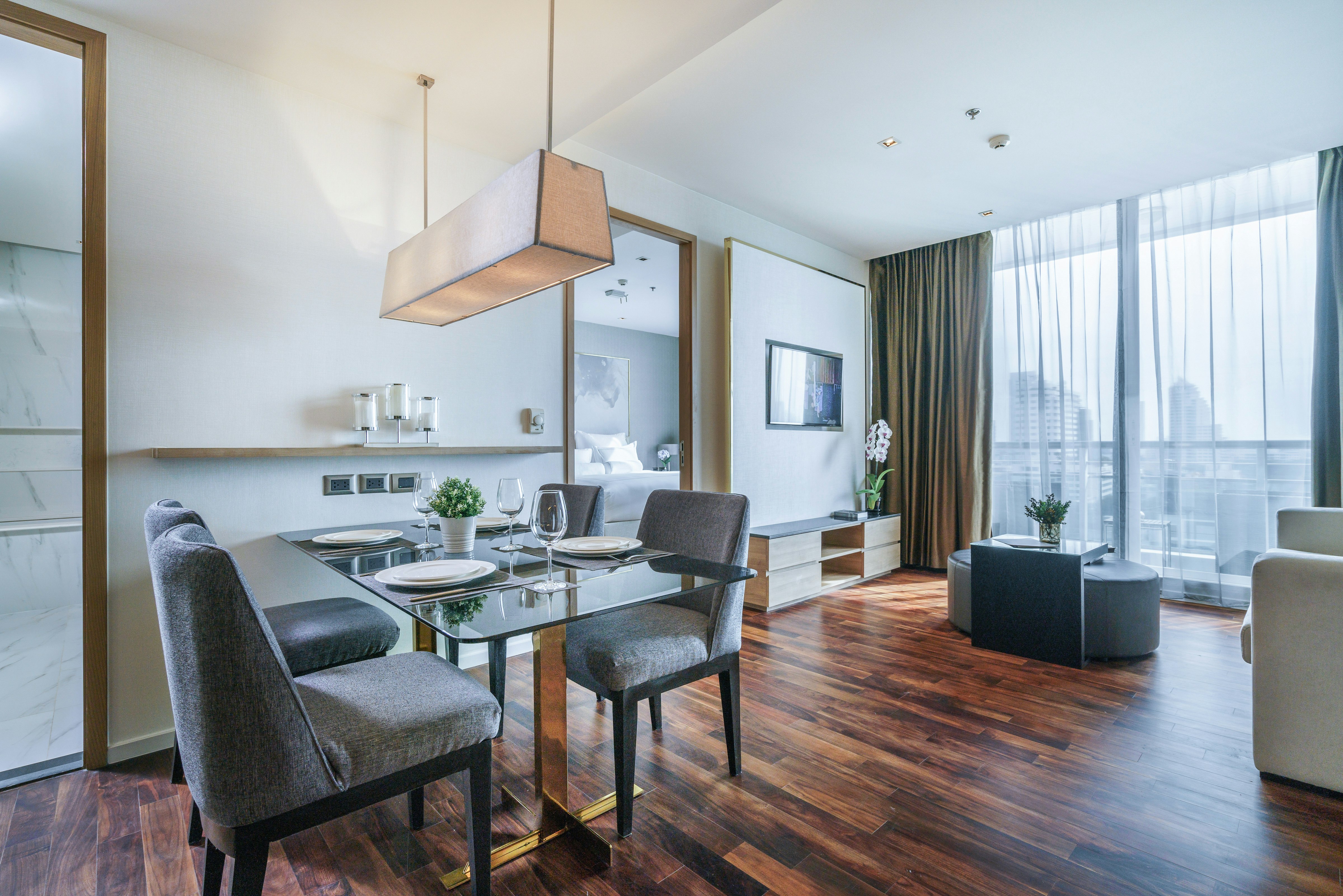 Junior Suite King with Balcony - Living Area