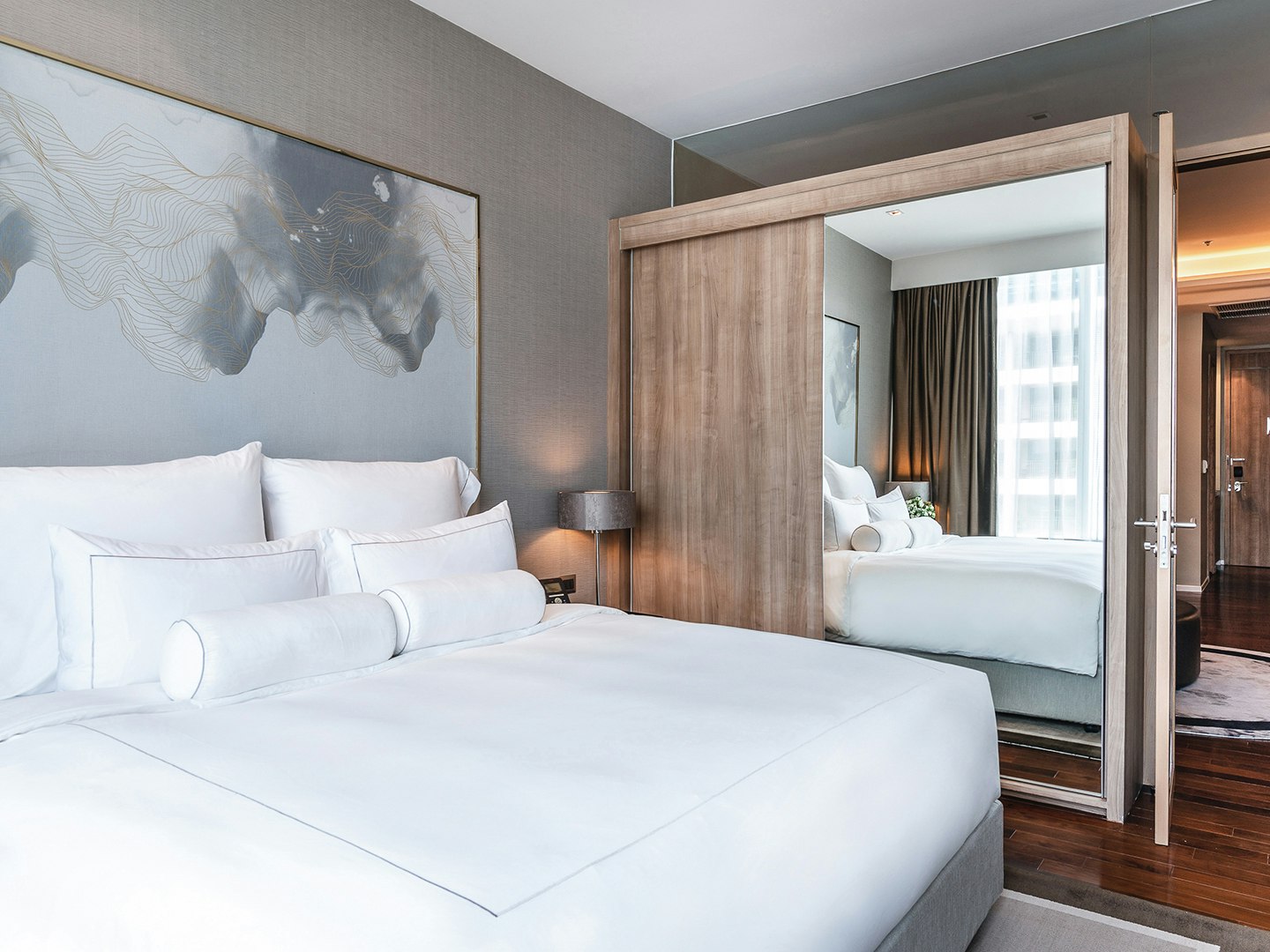 Junior Suite King - Bedroom