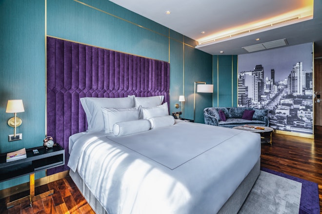 Deluxe King - Bedroom