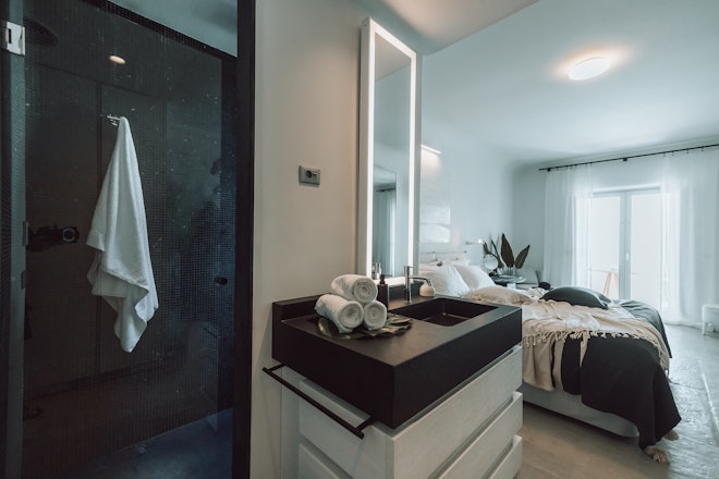 Standard Double Room - Bathroom