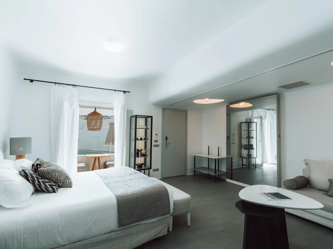 Standard Ground Suite - Bedroom