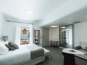 Standard Ground Suite - Bedroom
